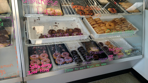 Donut Shop «Amazin Glazin Donuts», reviews and photos, 515 N Mulberry St, Elizabethtown, KY 42701, USA