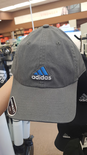 Shoe Store «Famous Footwear», reviews and photos, 32 Main Ave, Clifton, NJ 07014, USA