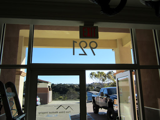 Quality Tinting & Signs image