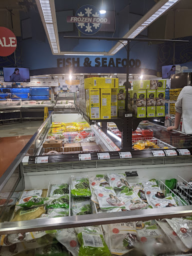 Korean Grocery Store «H Mart», reviews and photos, 2825 S Diamond Bar Blvd, Diamond Bar, CA 91765, USA