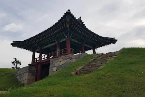 Jangdo Cheonghaejin Historical Site image
