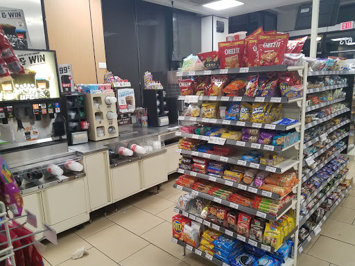 Convenience Store «7-Eleven», reviews and photos, 673 State St, Madison, WI 53703, USA