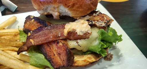 Sports Bar «Dave & Busters», reviews and photos