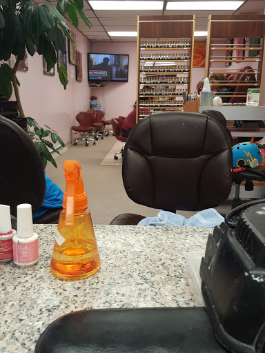 Nail Salon «USA Nails Salon», reviews and photos, 1053 E Green Bay St, Shawano, WI 54166, USA