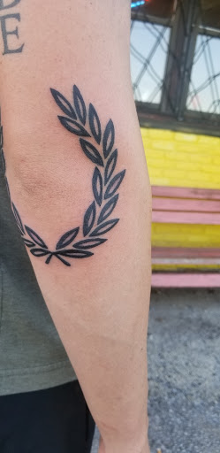 Explore disc golf tattoo ideas, creative tattoo ideas in Meridian, available at SK-Tattoo1