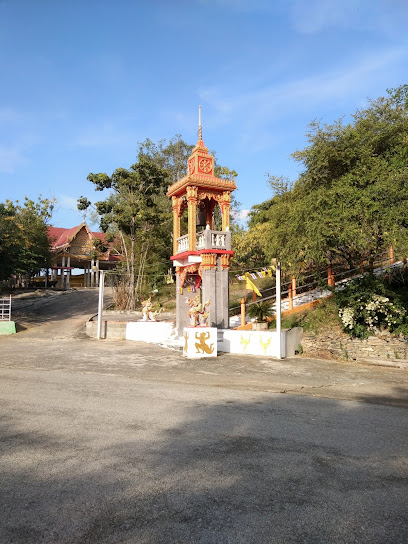 Wat Khao Yai