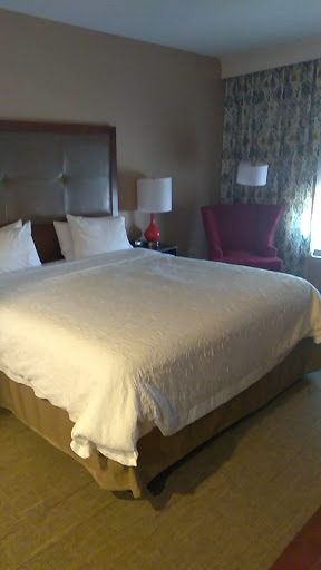 Hampton Inn & Suites Palmdale image