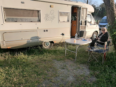 Aire de camping car park à Longeville-sur-Mer