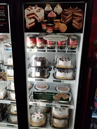 Ice Cream Shop «Cold Stone Creamery», reviews and photos, 1227 SW Wanamaker Rd Suite 100, Topeka, KS 66604, USA