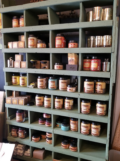 Antique Store «A Corner Cottage», reviews and photos, 895 Conner St, Noblesville, IN 46060, USA