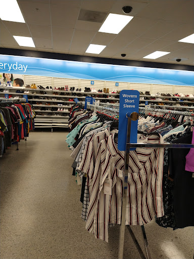 Clothing Store «Ross Dress for Less», reviews and photos, 12680 W Sunrise Blvd, Sunrise, FL 33323, USA