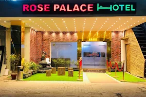 Rose Palace Hotel (Gulberg) image