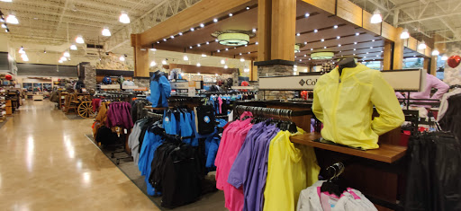 Shopping Mall «Oakland Mall», reviews and photos, 412 W 14 Mile Rd, Troy, MI 48083, USA