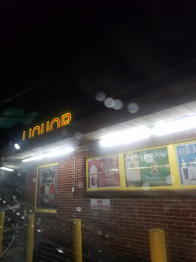 Liquor Store «State stree liquor & wine», reviews and photos, 1252 W State St, Bristol, TN 37620, USA