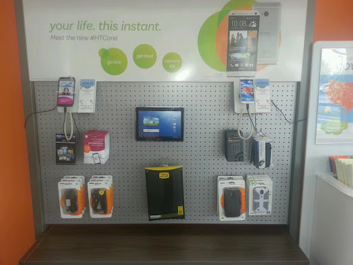Cell Phone Store «AT&T Authorized Retailer», reviews and photos, 10485 N Michigan Rd #100, Carmel, IN 46032, USA