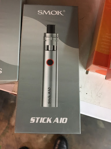 Body Piercing Shop «Vibes Smoke Shop & Piercing», reviews and photos, 1222 El Camino Real, Redwood City, CA 94061, USA