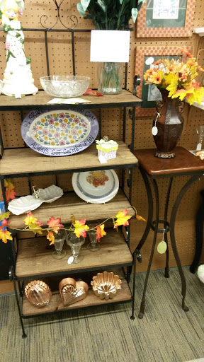 Shopping Mall «Old Town Shopping Center», reviews and photos, 2528 S Campbell Ave, Springfield, MO 65807, USA