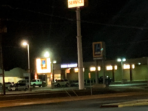 Supermarket «ALDI», reviews and photos, 1518 W Buckingham Rd, Garland, TX 75042, USA