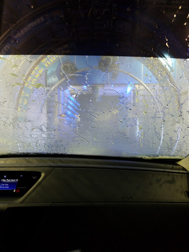 Car Wash «Wildwater Express Carwash», reviews and photos, 17042 Beach Blvd, Huntington Beach, CA 92647, USA