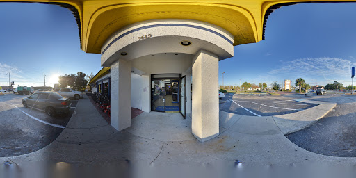 Pawn Shop «La Familia Pawn and Jewelry», reviews and photos, 3615 W Vine St, Kissimmee, FL 34741, USA