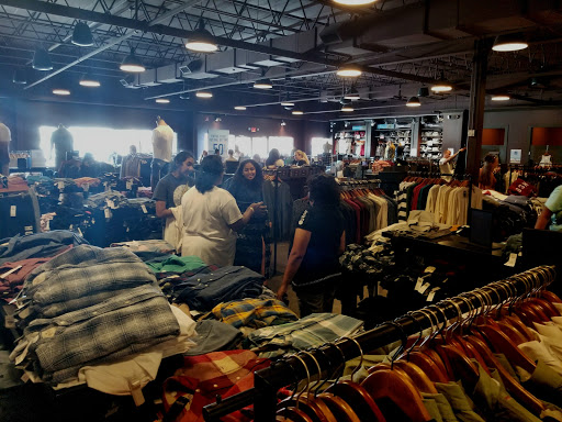 Clothing Store «Hollister Co. Outlet», reviews and photos, 36508 Seaside Outlet Dr, Rehoboth Beach, DE 19971, USA