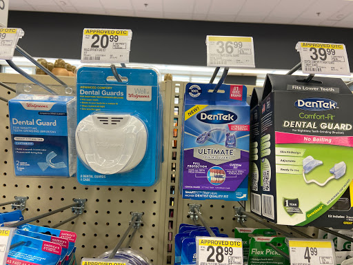 Convenience Store «Walgreens», reviews and photos, 3700 Bee Cave Rd, West Lake Hills, TX 78746, USA