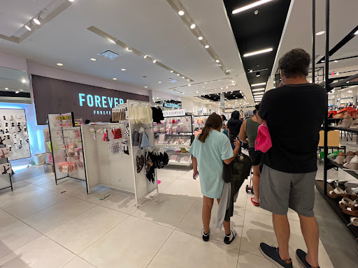 Clothing Store «Forever 21», reviews and photos, 313 Burr Ln, Lake Grove, NY 11755, USA