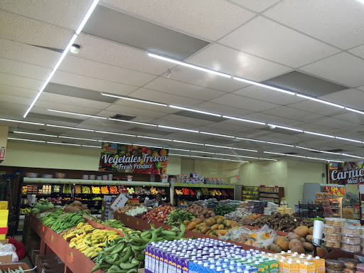 Supermarket «Tropical Supermarket», reviews and photos, 4019 W Hillsborough Ave, Tampa, FL 33614, USA
