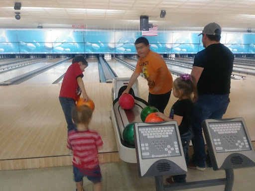 Bowling Alley «Tiffany Lanes», reviews and photos, 4400 LA-22, Mandeville, LA 70471, USA