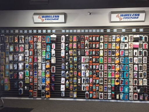 Cell Phone Store «Wireless Trendz - North Springfield», reviews and photos, 2623 N Kansas Expy, Springfield, MO 65803, USA