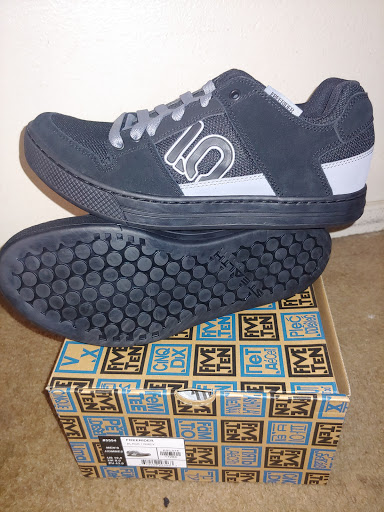 Bicycle Store «Jenson USA Bicycles», reviews and photos, 1615 Eastridge Ave, Riverside, CA 92507, USA