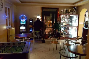 Bar Del Bivio image