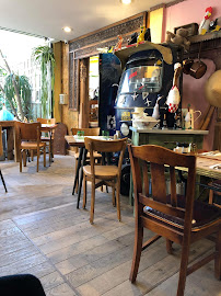 Atmosphère du Restaurant Les délices de c line b à Saint-Rémy-de-Provence - n°5