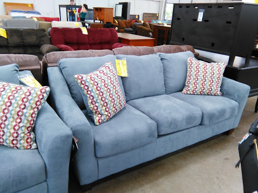 Furniture Store «Home Comfort Furniture Clearance Outlet», reviews and photos, 5814 Glenwood Ave, Raleigh, NC 27612, USA