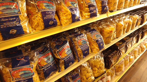 Italian Restaurant «Cossetta», reviews and photos, 211 7th St W, St Paul, MN 55102, USA