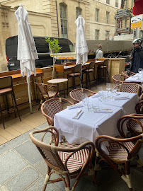 Atmosphère du Restaurant français Les Jalles à Paris - n°15