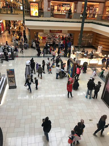 Shopping Mall «The Shoppes at Buckland Hills», reviews and photos, 194 Buckland Hills Dr, Manchester, CT 06042, USA