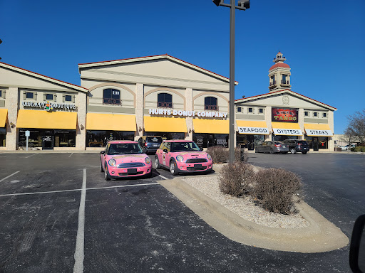 Donut Shop «Hurts Donut», reviews and photos, 1111 E Republic Rd #164, Springfield, MO 65807, USA
