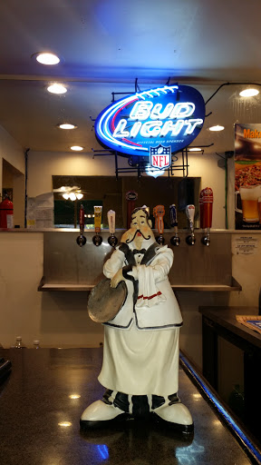 Pizza Restaurant «Round Table Pizza», reviews and photos, 4007 E Ocean Blvd, Long Beach, CA 90803, USA