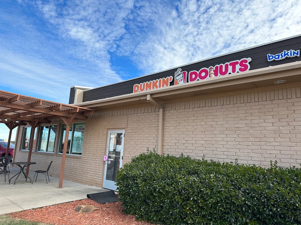 Dunkin' 76108