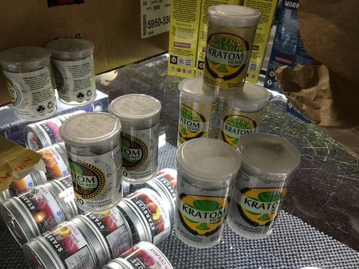 Body Piercing Shop «Vibes Smoke Shop & Piercing», reviews and photos, 1222 El Camino Real, Redwood City, CA 94061, USA