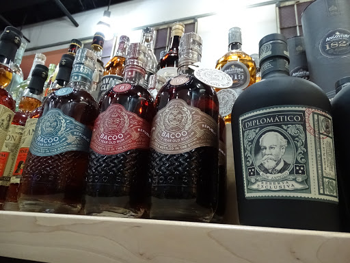 Liquor Store «Canton Crossing Wine & Spirits», reviews and photos, 3831 Boston St, Baltimore, MD 21224, USA