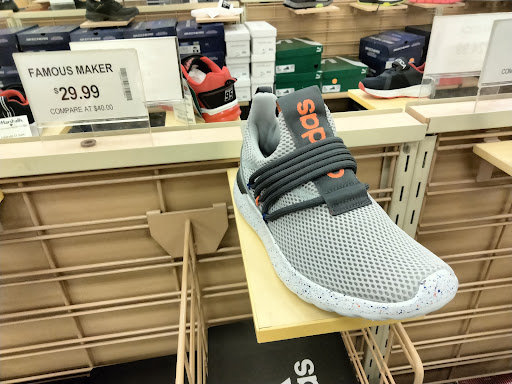 Clothing Store «Burlington Coat Factory», reviews and photos, 10 Prospect Hill Terrace, East Windsor, CT 06088, USA