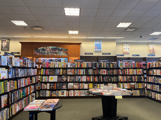 Book Store «Barnes & Noble», reviews and photos, 6002 Slide Rd, Lubbock, TX 79414, USA