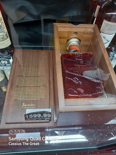 Liquor Store «River Cut Rate Liquor», reviews and photos, 327 Cadiz St, Dallas, TX 75207, USA