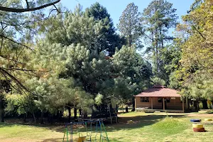 Totlán Park image