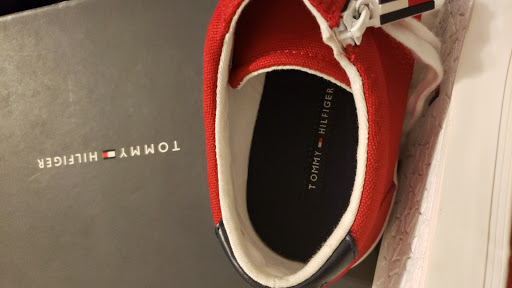 Shoe Store «Famous Footwear Outlet», reviews and photos, 651 Kapkowski Rd, Elizabeth, NJ 07201, USA