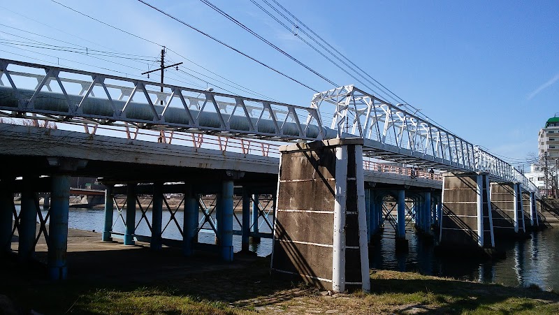 京橋水管橋