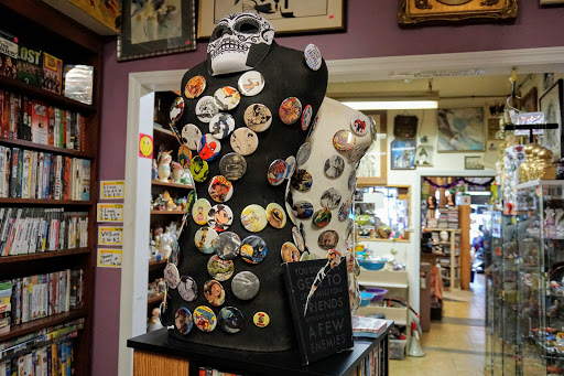 Thrift Store «All you need is thrift», reviews and photos, 148 W Hoffman Ave, Lindenhurst, NY 11757, USA