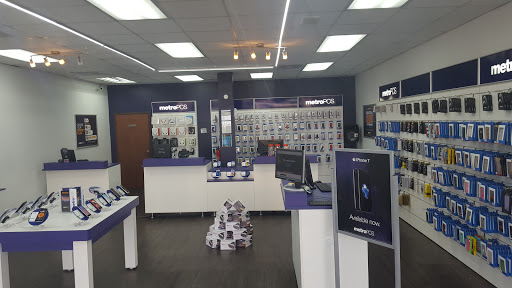 Cell Phone Store «MetroPCS Authorized Dealer», reviews and photos, 450 E Hwy 67, Duncanville, TX 75137, USA